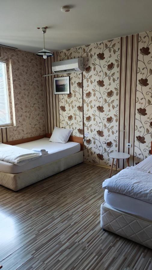 Pleven Rooms Bagian luar foto