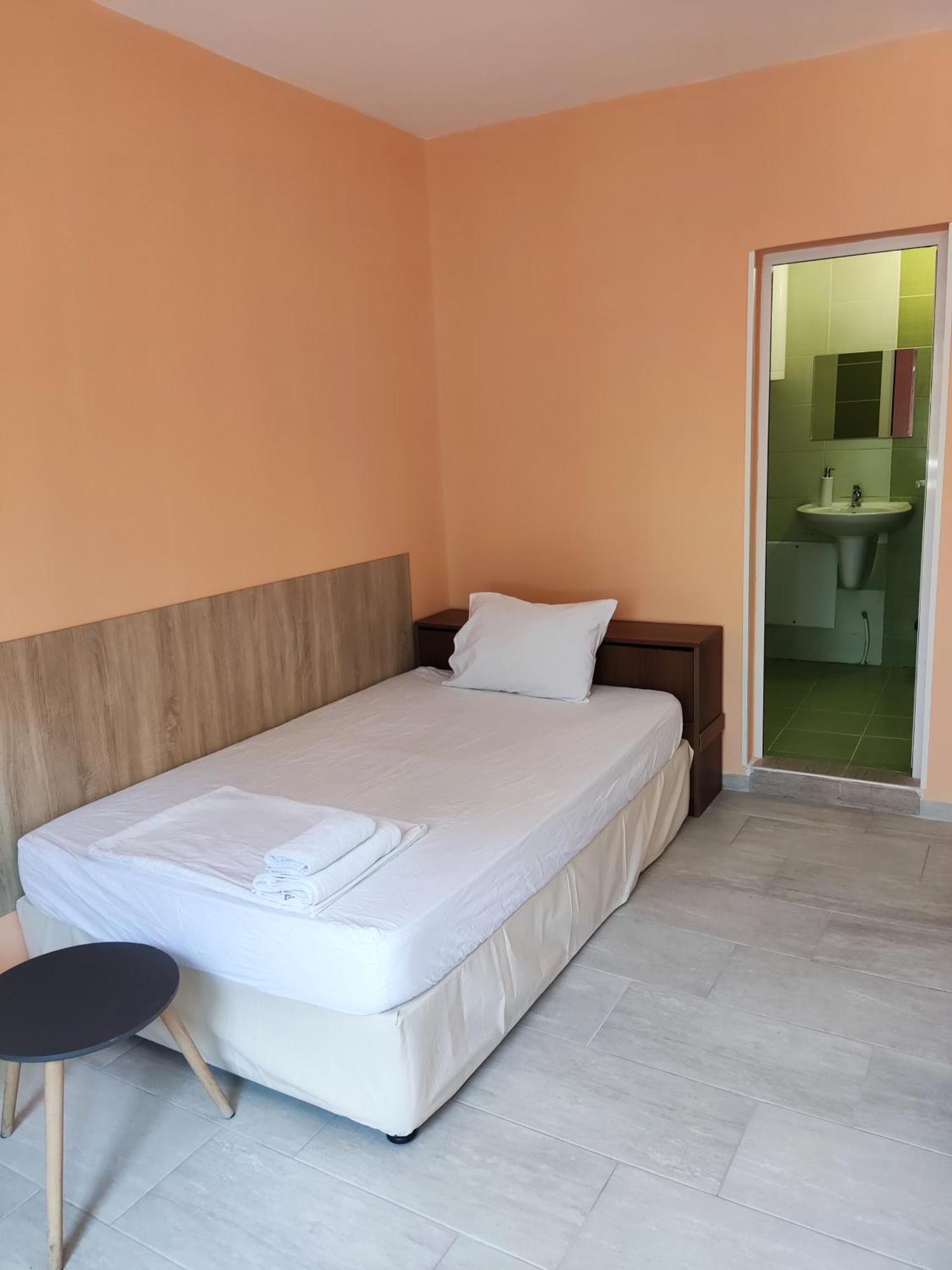 Pleven Rooms Bagian luar foto