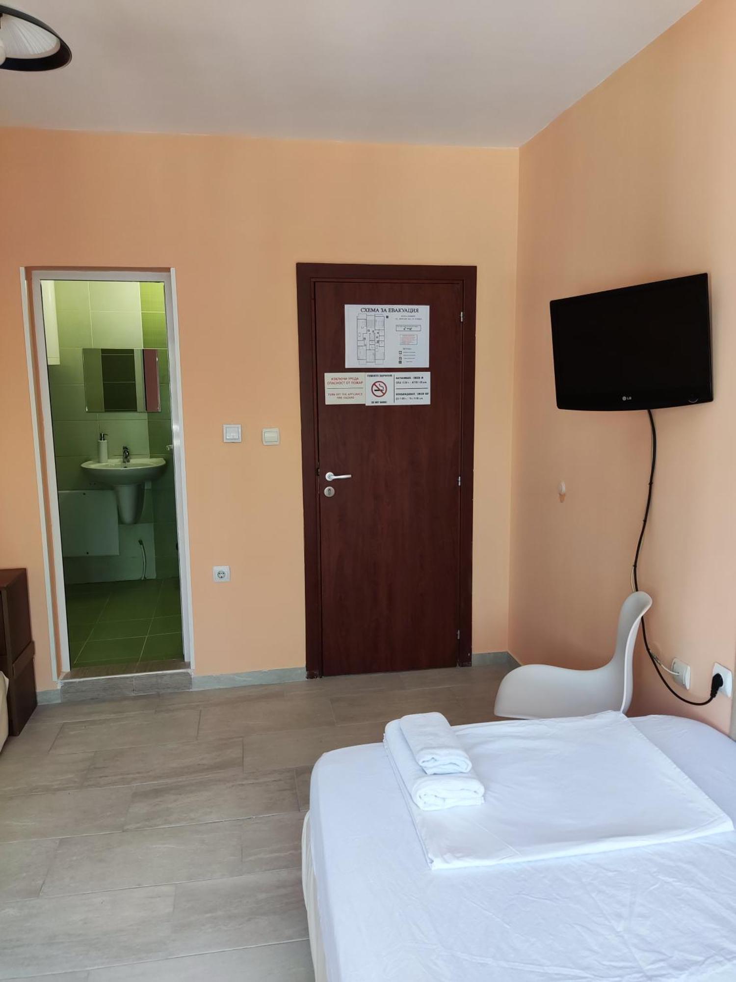 Pleven Rooms Bagian luar foto
