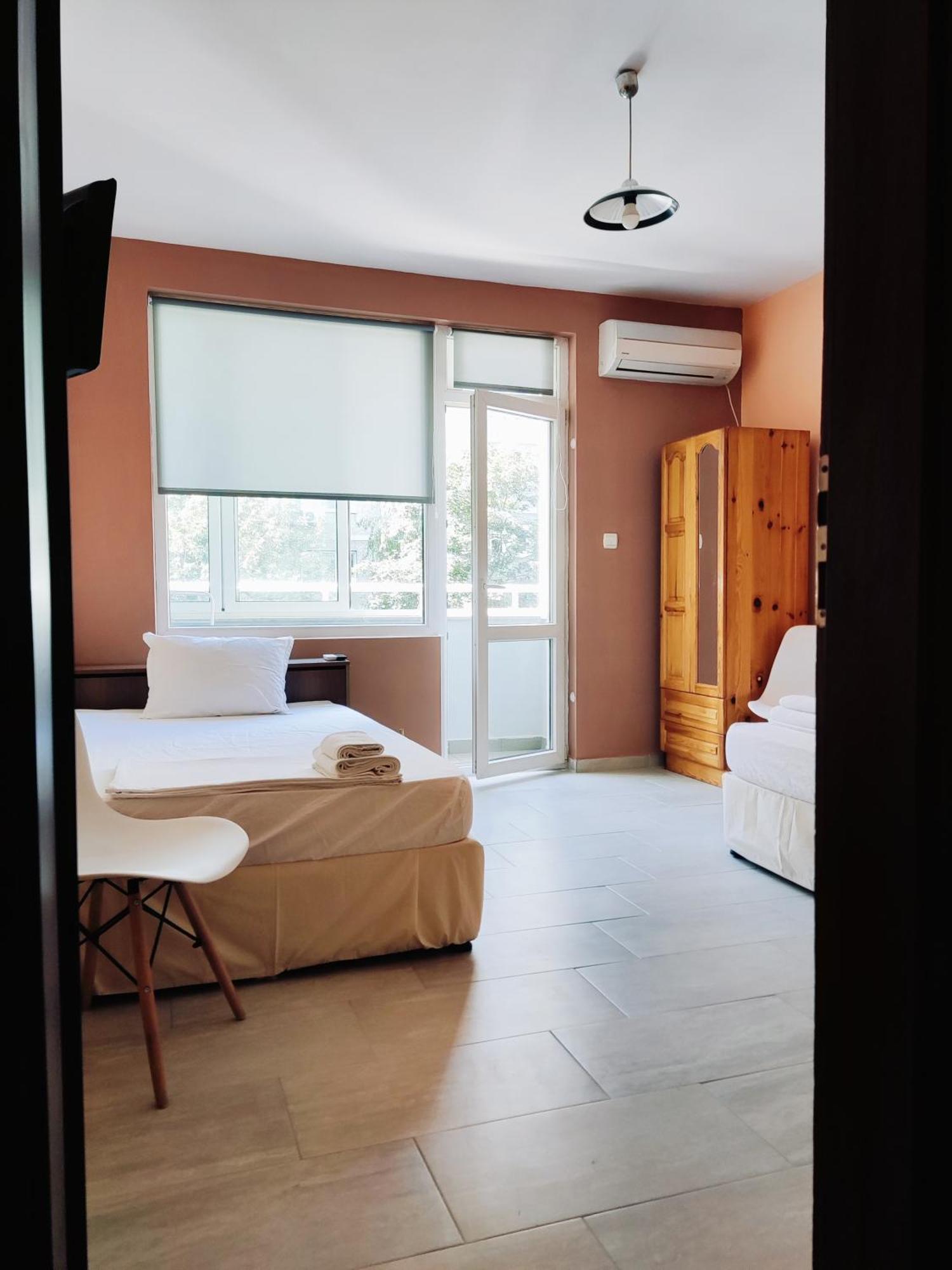 Pleven Rooms Bagian luar foto