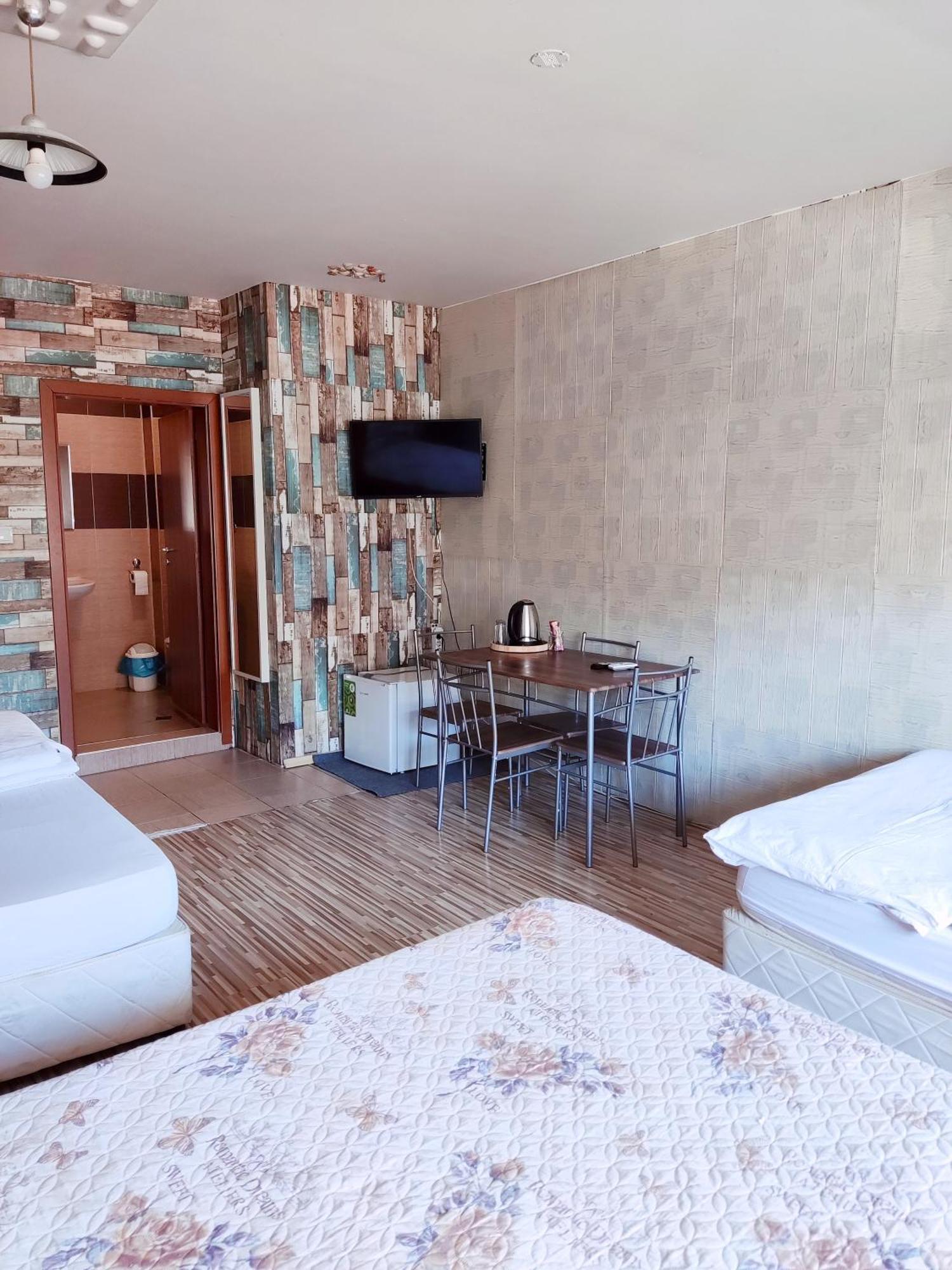 Pleven Rooms Bagian luar foto
